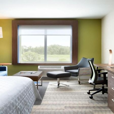 Holiday Inn Express & Suites - Canton By Ihg Exterior photo