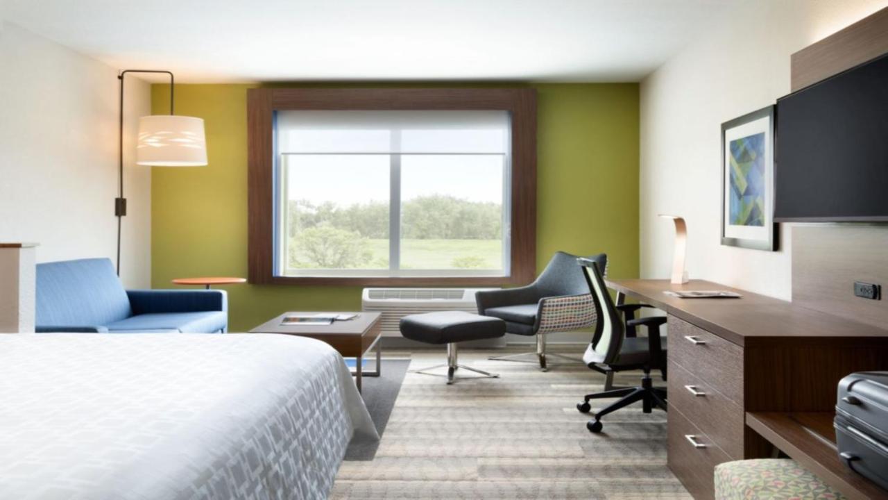 Holiday Inn Express & Suites - Canton By Ihg Exterior photo